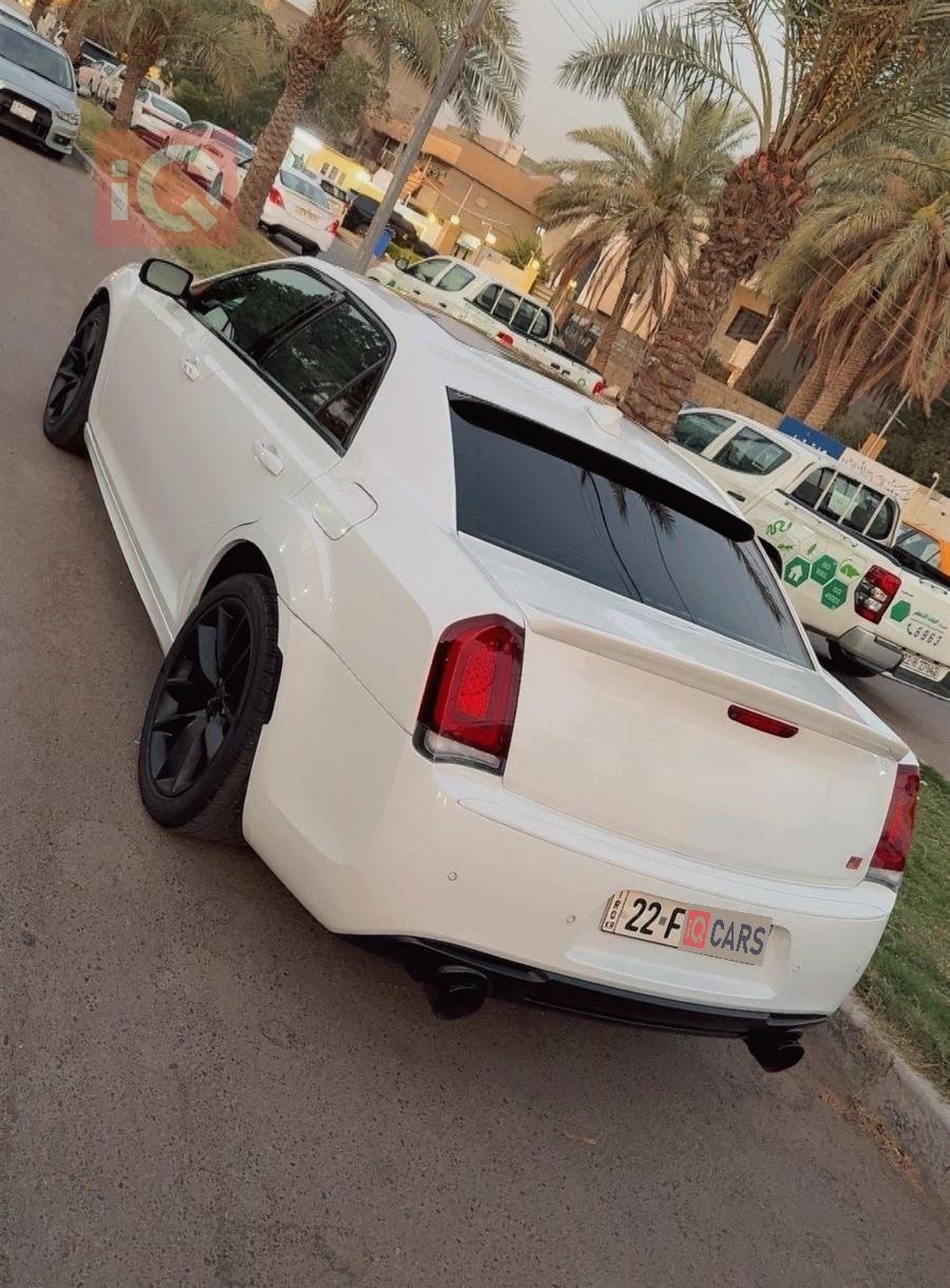 کرایسلەر 300